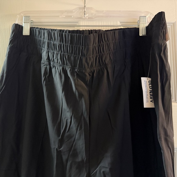 Old Navy Black Cargo Joggers - Picture 2 of 3